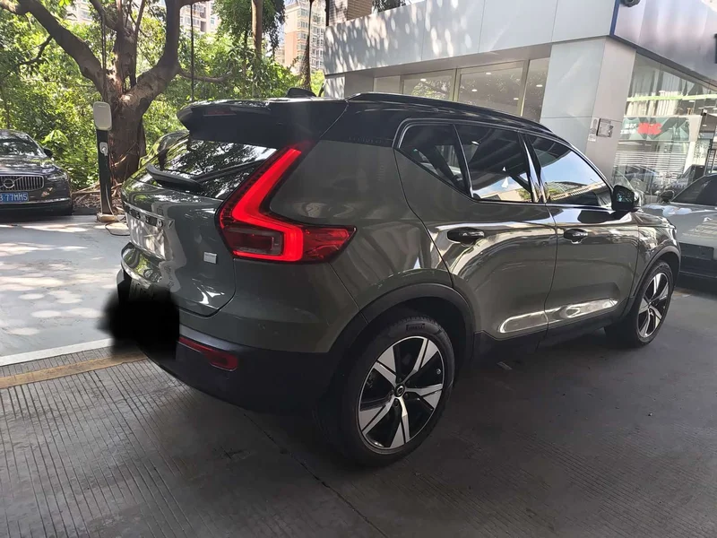 Volvo XC40 New Energy — фото 10