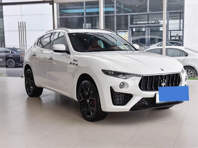 Maserati Levante — фото 3
