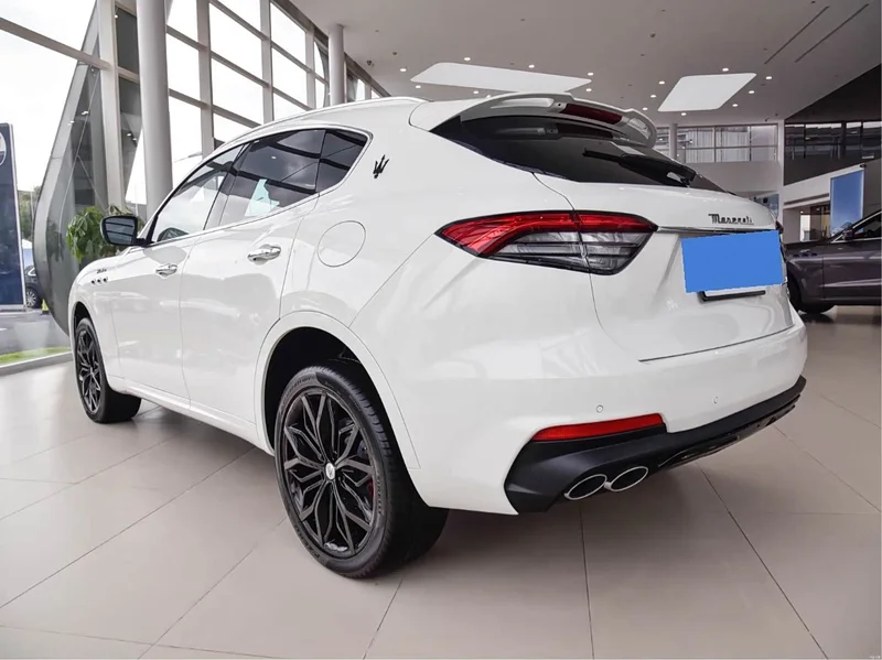 Maserati Levante — фото 4