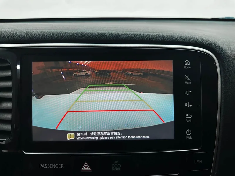 Mitsubishi Outlander — фото 13