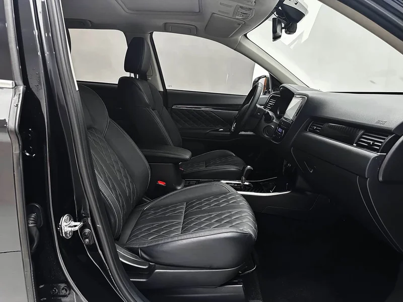 Mitsubishi Outlander — фото 19