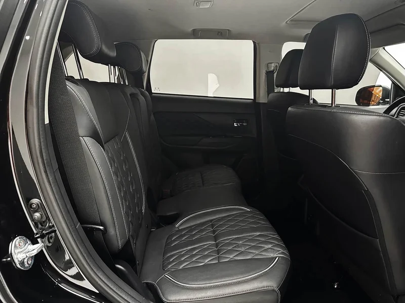 Mitsubishi Outlander — фото 22