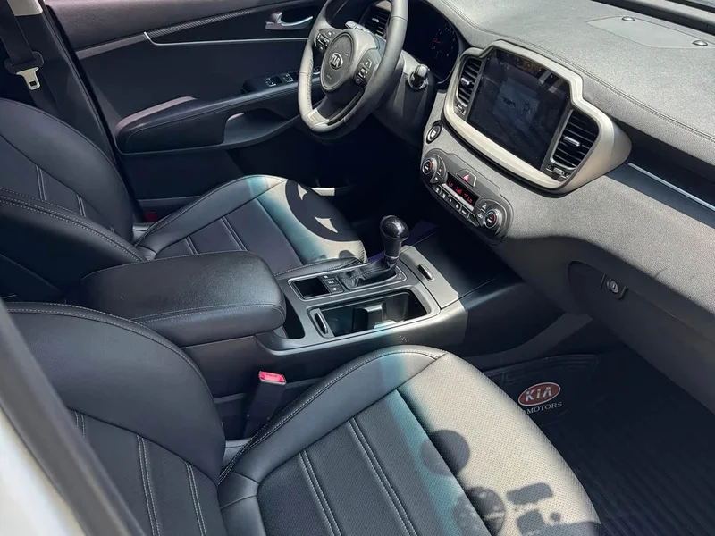 Kia Sorento — фото 23