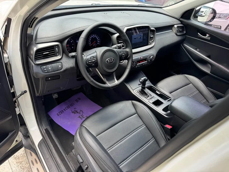 Kia Sorento — фото 25