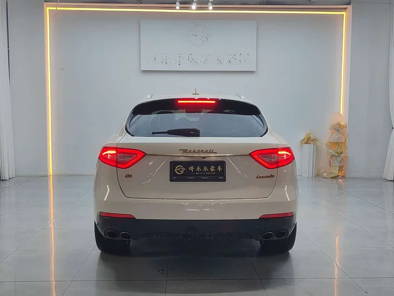 Maserati Levante — фото 18