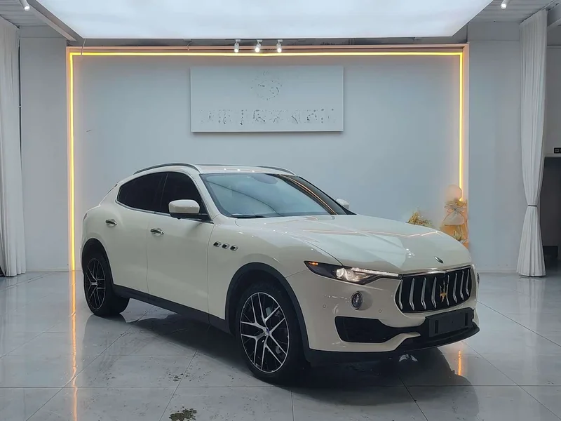 Maserati Levante — фото 3