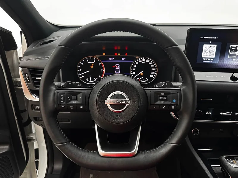 Nissan Qashqai — фото 11