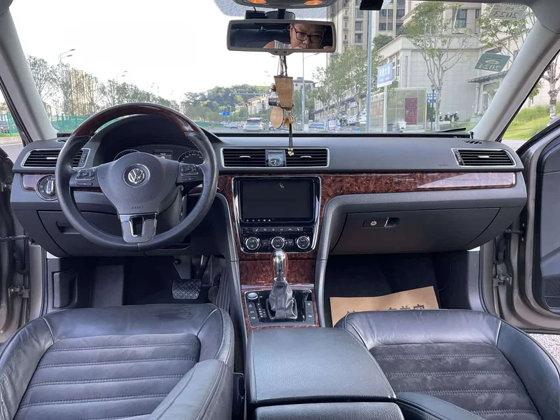 Volkswagen Passat — фото 11
