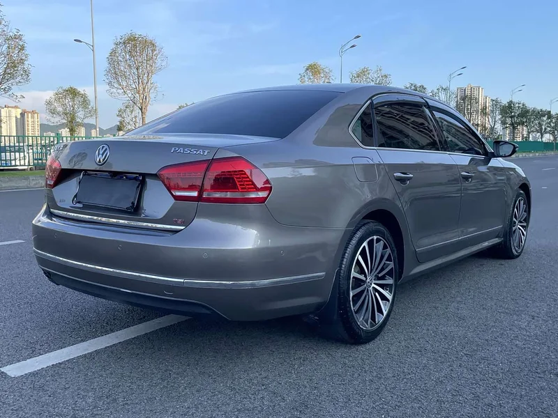 Volkswagen Passat — фото 4