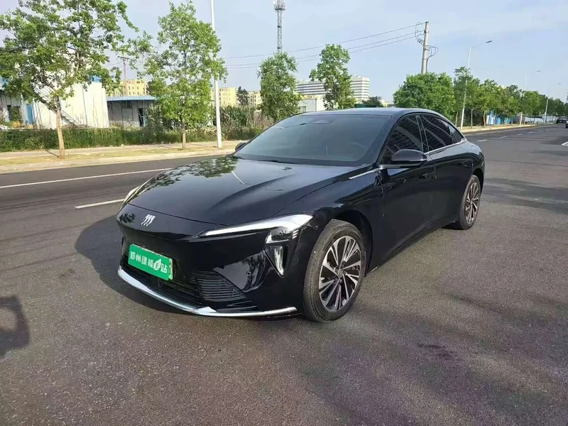 Buick ZhiJing L7 — фото 1