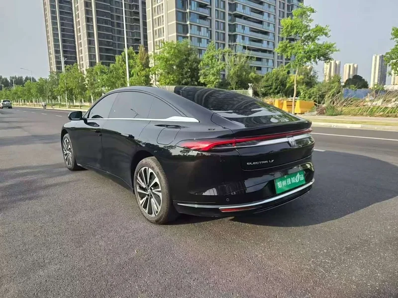 Buick ZhiJing L7 — фото 7