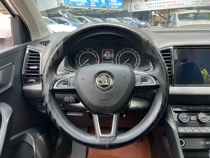 Skoda Karoq — фото 11