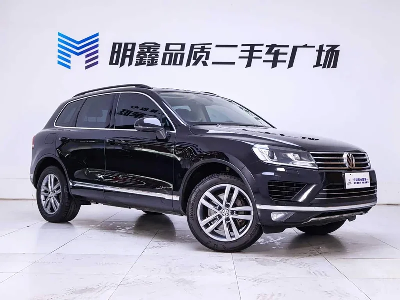 Volkswagen Touareg — фото 5