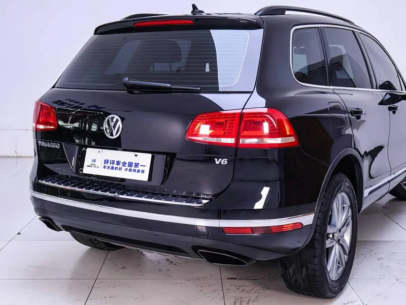 Volkswagen Touareg — фото 8