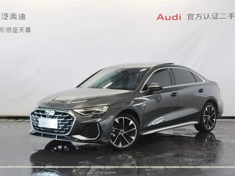 Audi A3 — фото 1