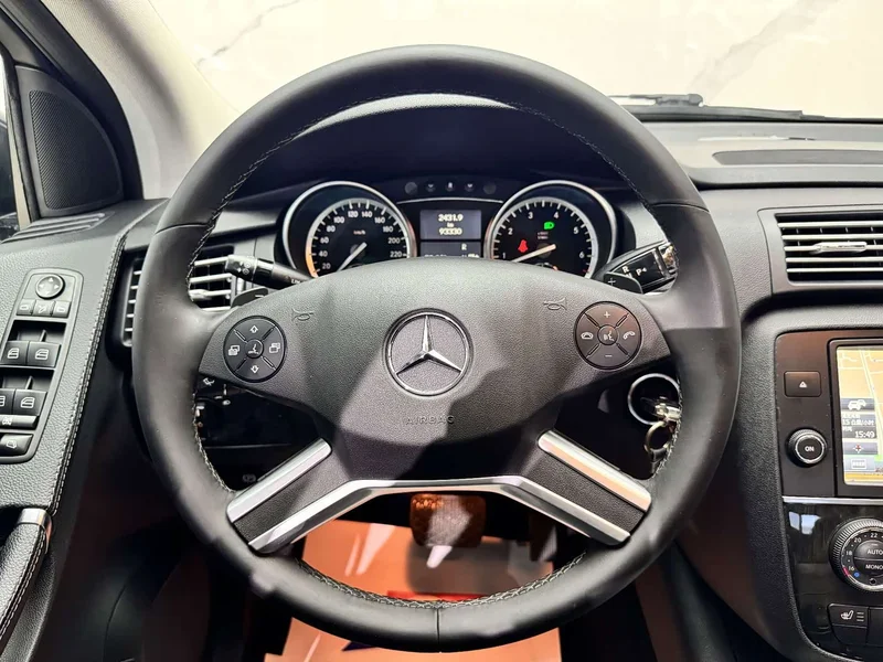 Mercedes-Benz R-Class — фото 10