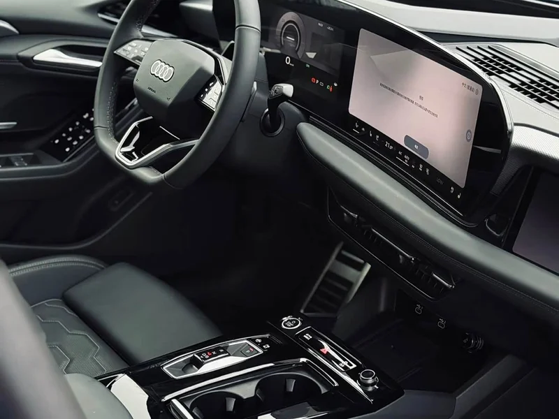 Audi A6L — фото 11