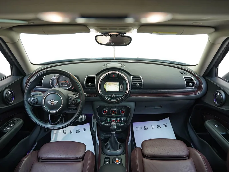 MINI CLUBMAN — фото 13