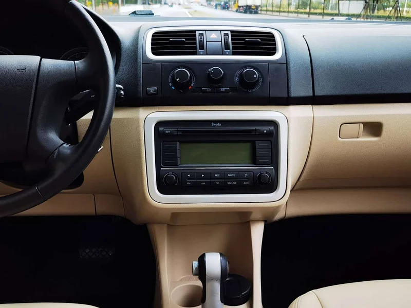 Skoda Citigo — фото 16