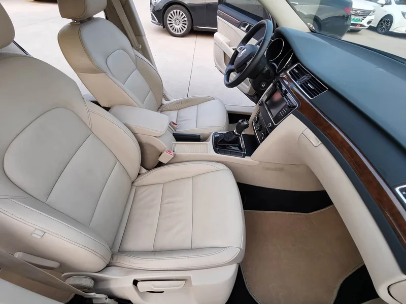 Skoda Superb — фото 12