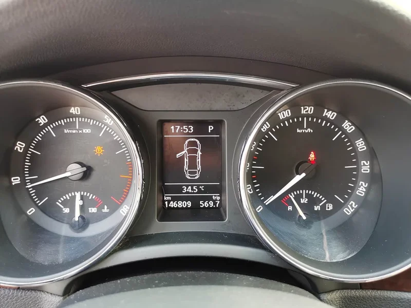 Skoda Superb — фото 15