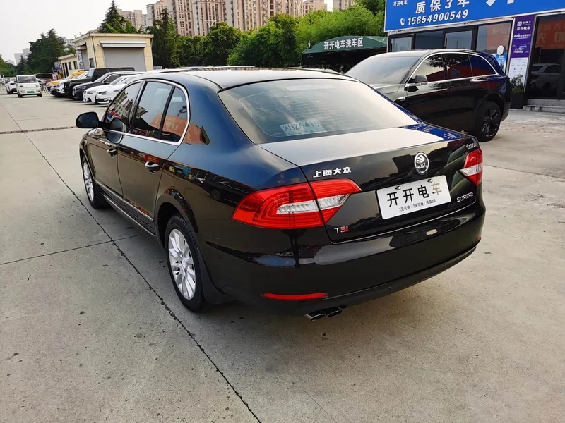 Skoda Superb — фото 6