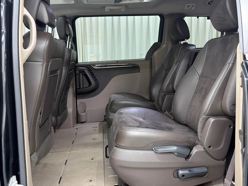 Jeep Grand Voyager (Imported) — фото 18