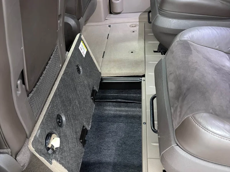Jeep Grand Voyager (Imported) — фото 19