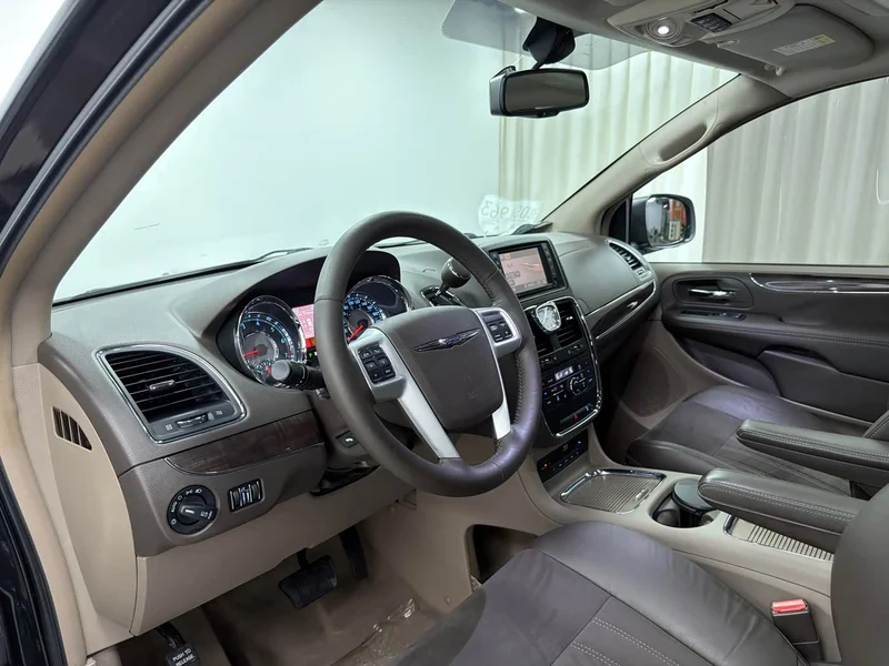 Jeep Grand Voyager (Imported) — фото 20