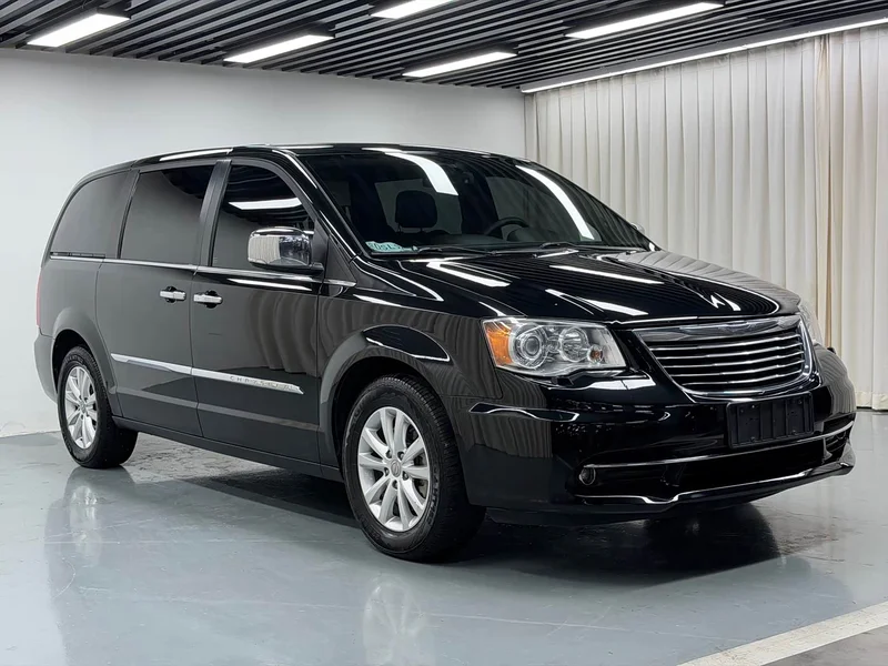 Jeep Grand Voyager (Imported) — фото 3