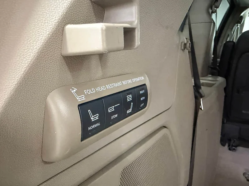 Jeep Grand Voyager (Imported) — фото 6