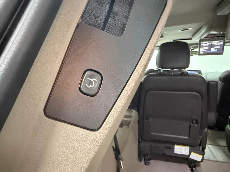 Jeep Grand Voyager (Imported) — фото 7