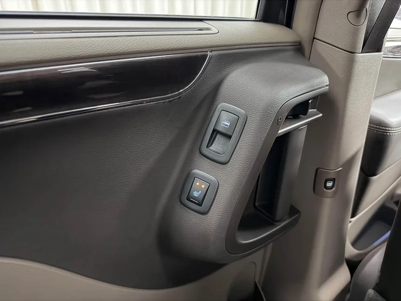 Jeep Grand Voyager (Imported) — фото 8