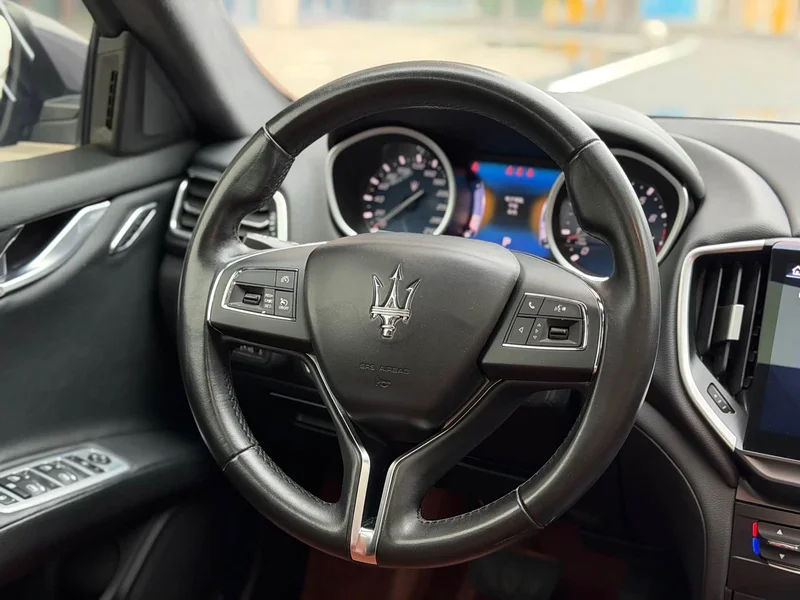 Maserati Ghibli — фото 17