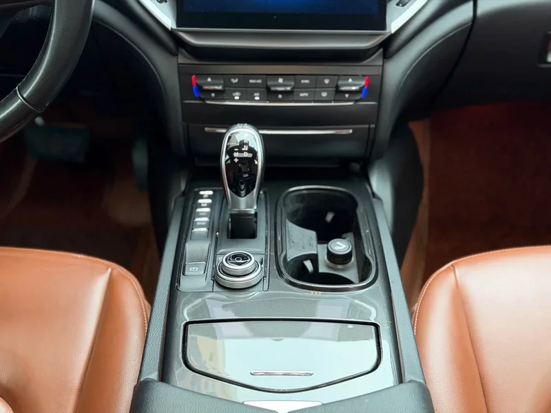 Maserati Ghibli — фото 19