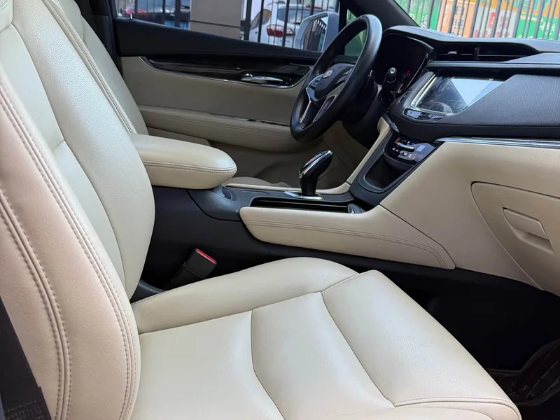 Cadillac XT5 — фото 11