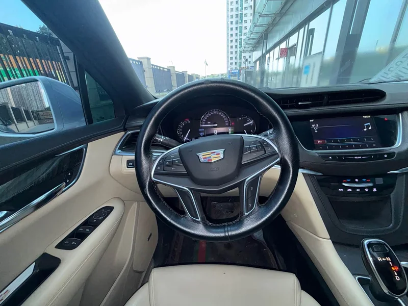 Cadillac XT5 — фото 9