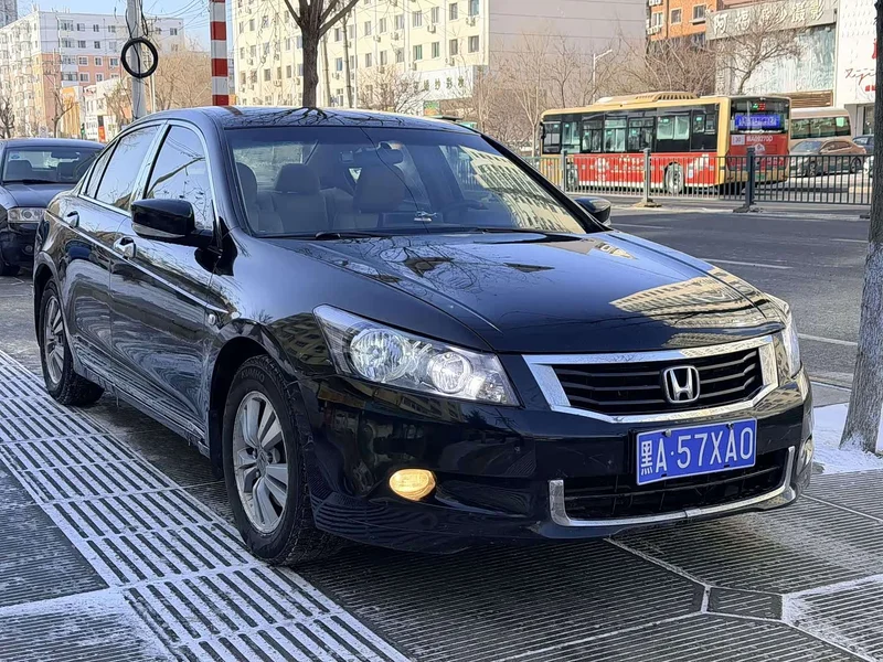 Honda Accord — фото 3