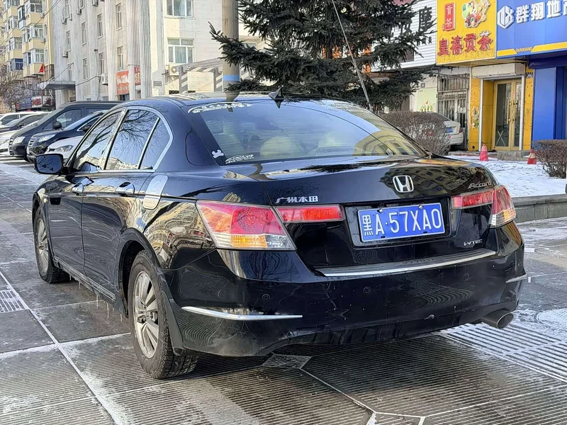 Honda Accord — фото 5