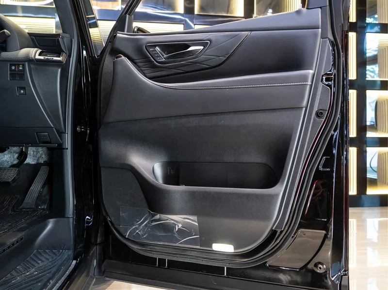 Toyota Alphard — фото 14
