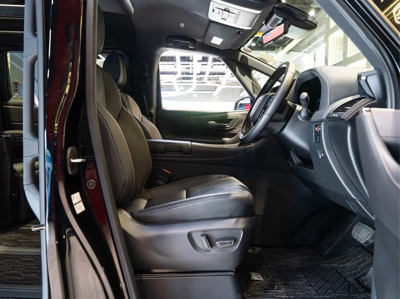Toyota Alphard — фото 18