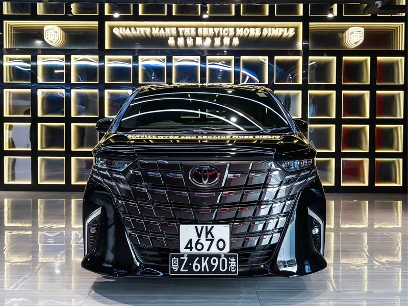 Toyota Alphard — фото 2
