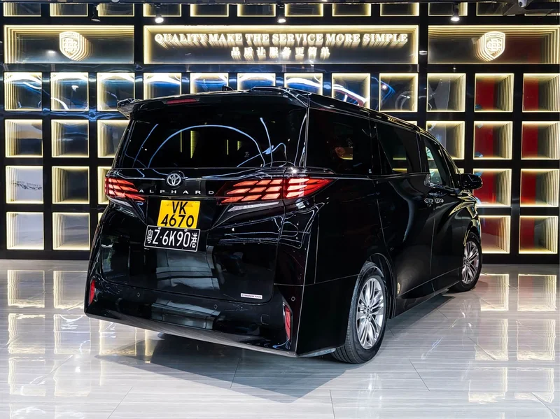 Toyota Alphard — фото 6