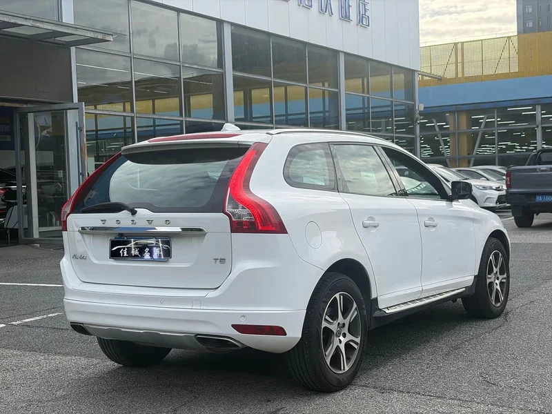 Volvo XC60 (Imported) — фото 2