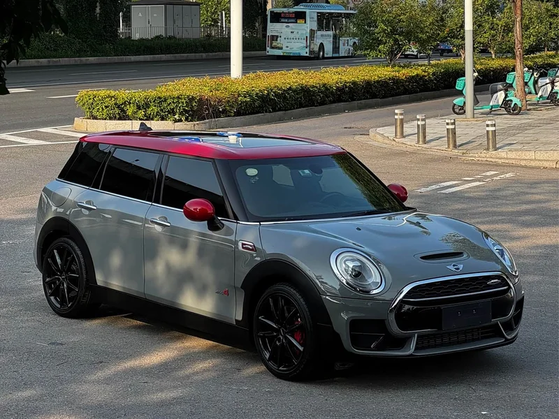 MINI JCW CLUBMAN