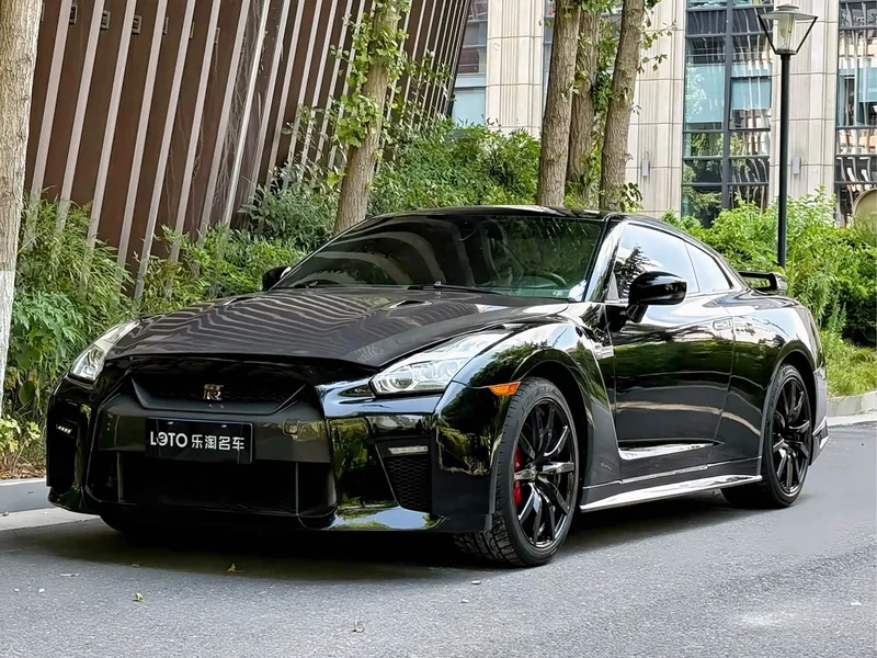 Nissan GT-R — фото 2
