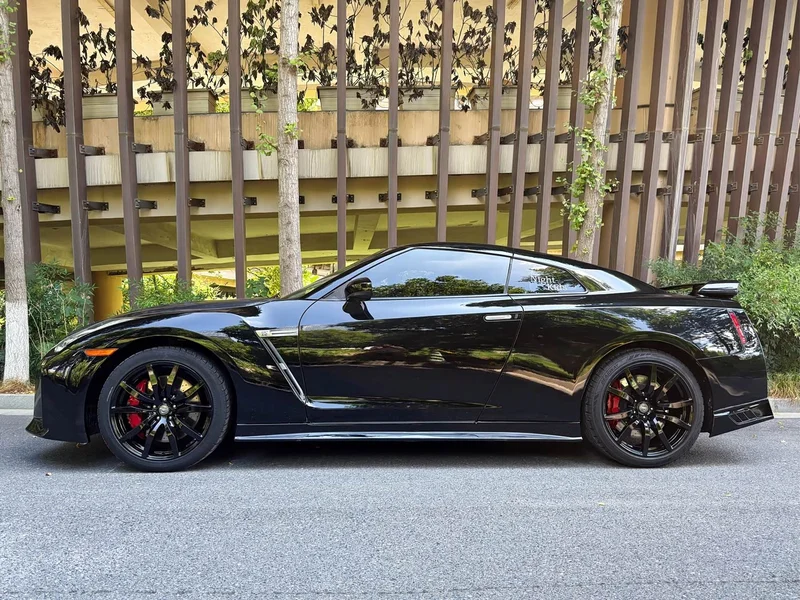 Nissan GT-R — фото 4