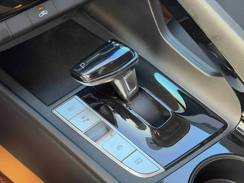 Hyundai Elantra — фото 16