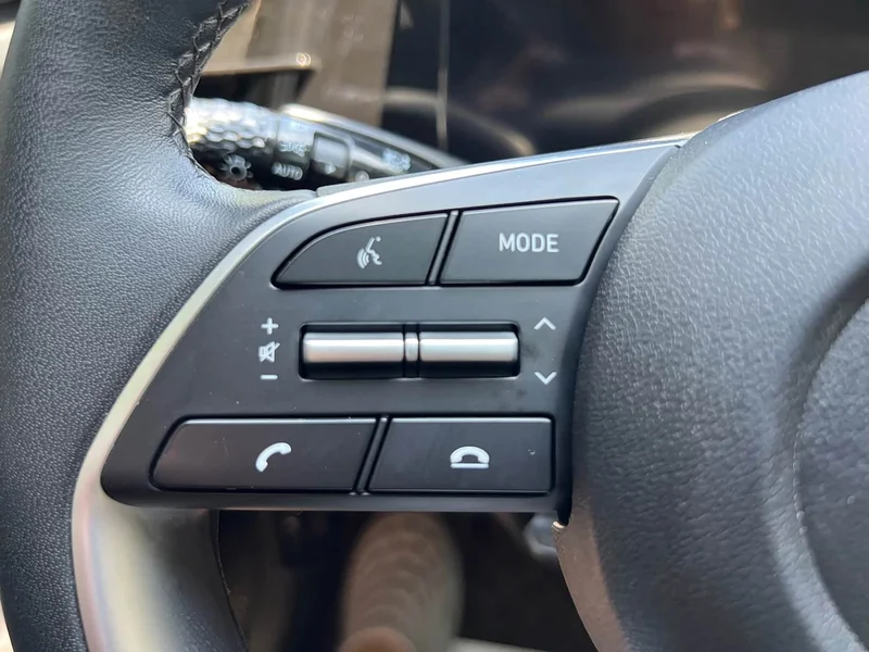 Hyundai Elantra — фото 18