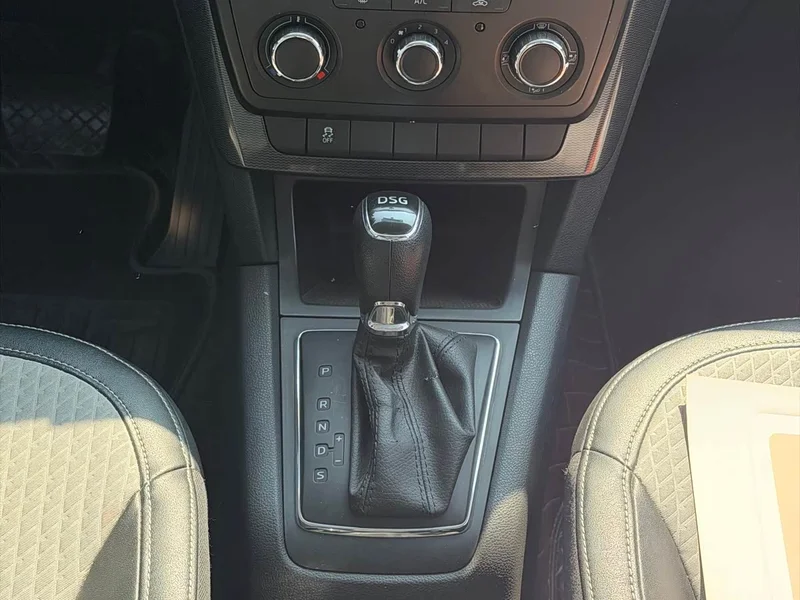 Skoda Yeti — фото 14